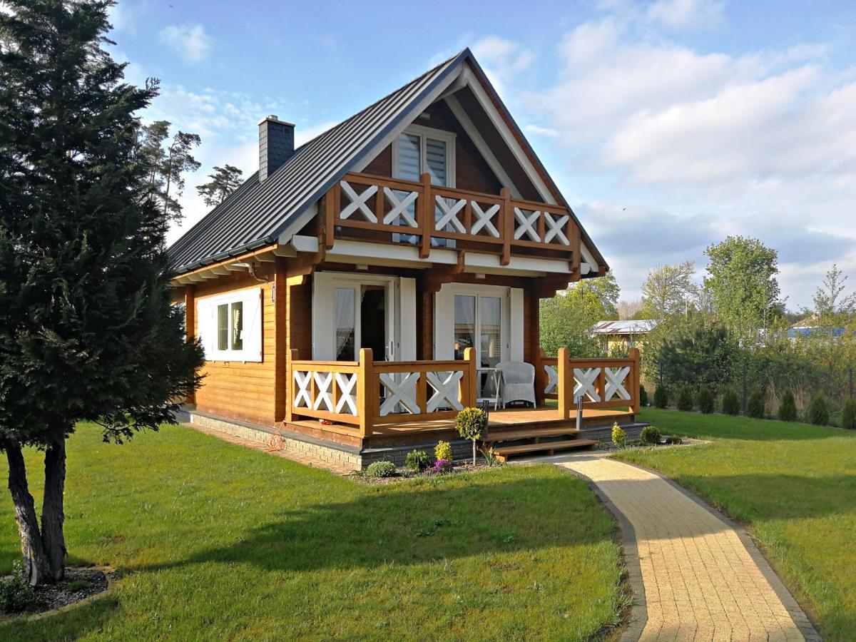 Drewniany Domek Nad Miedwiem Можичин Экстерьер фото