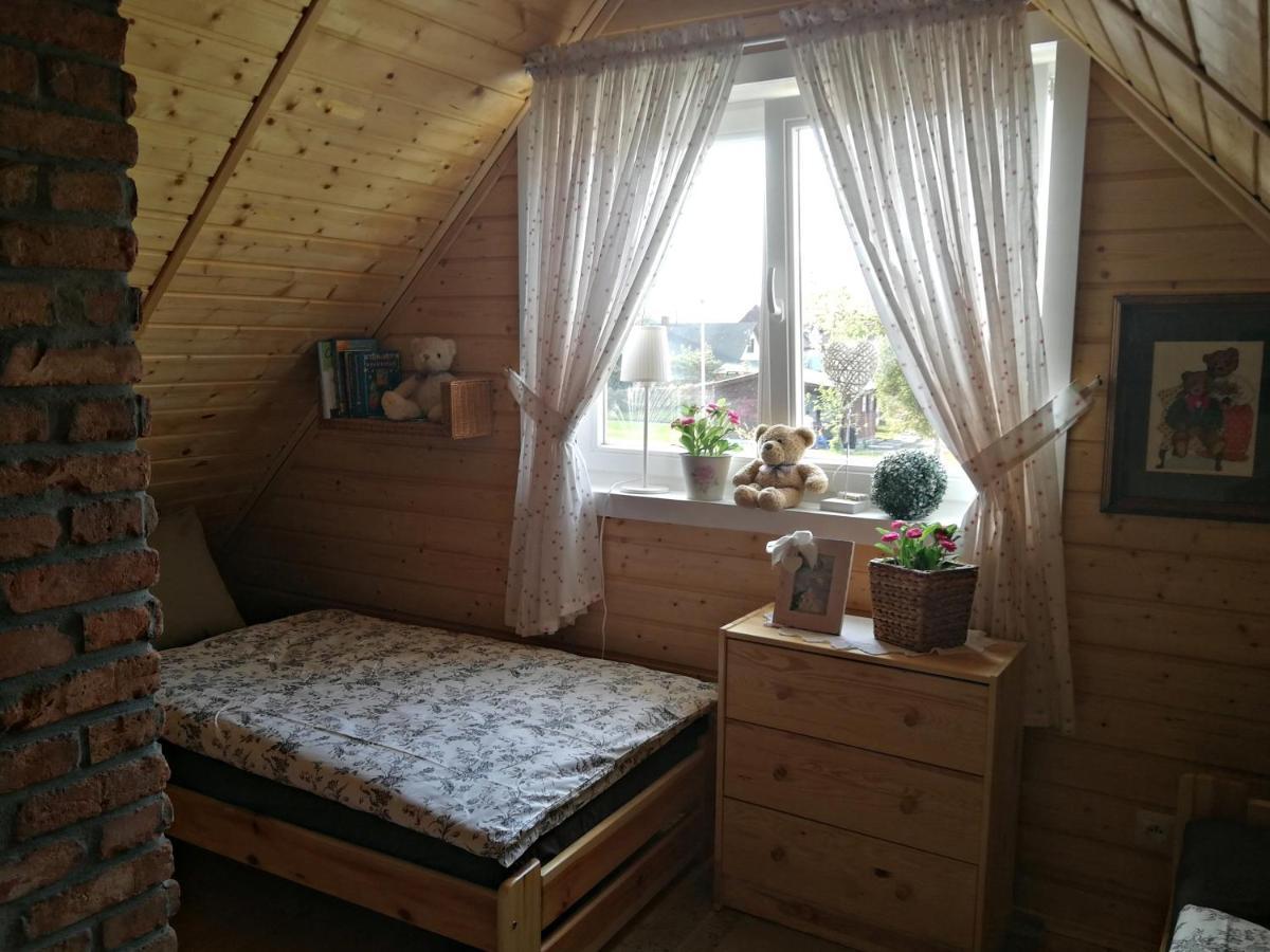 Drewniany Domek Nad Miedwiem Можичин Экстерьер фото