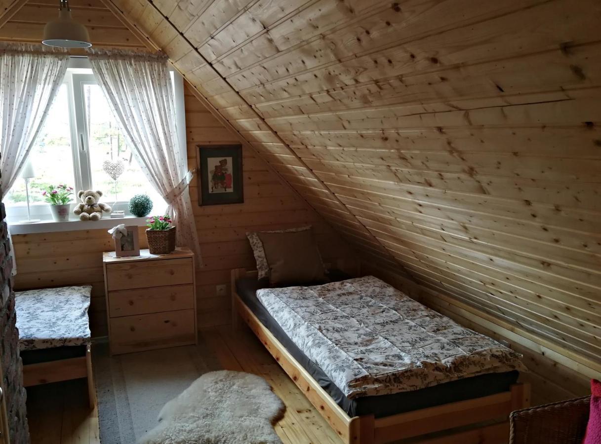 Drewniany Domek Nad Miedwiem Можичин Экстерьер фото